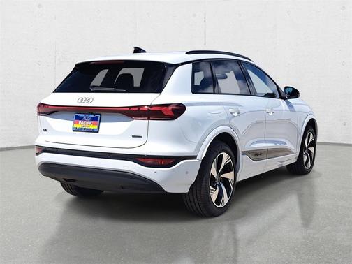 2025 Audi Q6 e-tron Premium quattro