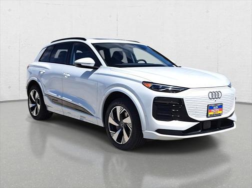 2025 Audi Q6 e-tron Premium quattro