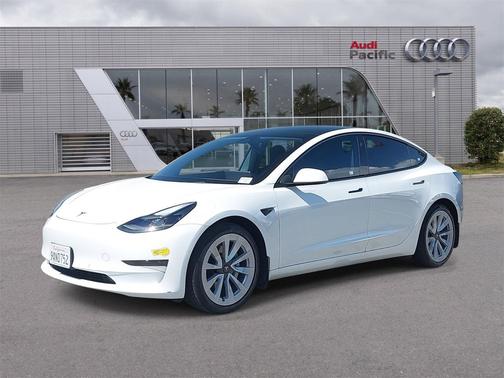 2022 Tesla Model 3 Standard Range