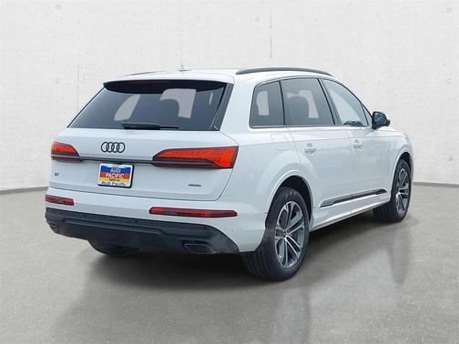 2026 Audi Q7 45 Premium