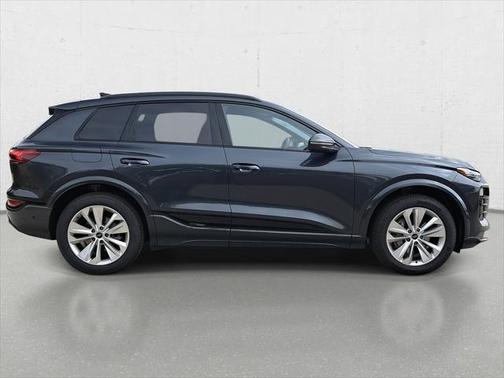 2025 Audi Q6 e-tron Premium Plus
