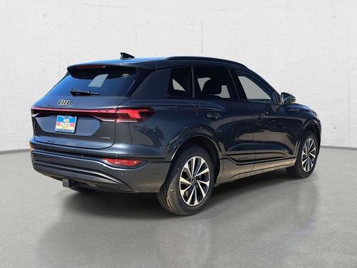 2025 Audi Q6 e-tron Premium quattro