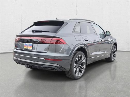 2025 Audi Q8 55 Premium Plus