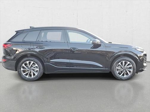 2025 Audi Q6 e-tron Premium quattro