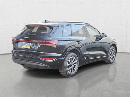2025 Audi Q6 e-tron Premium quattro