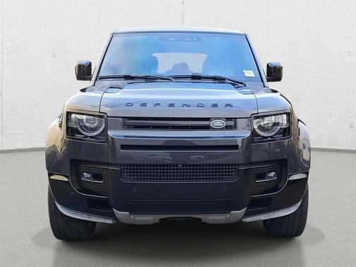 2025 Land Rover Defender 110 V8