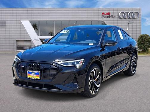 Mythos Black Metallic 2023 Audi e-tron Sportback S line Premium Plus