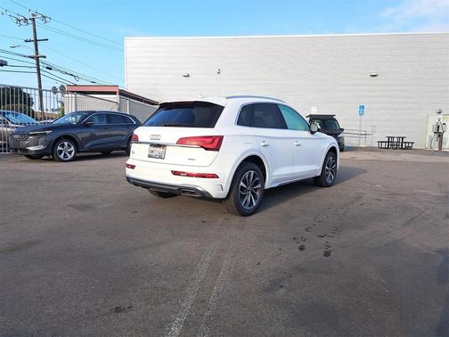 2024 Audi Q5 45 S line Premium Plus