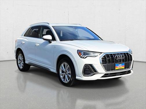 2025 Audi Q3 Premium 45 TFSI S line quattro Tiptronic