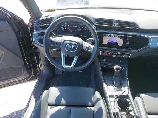 Black Metallic 2025 Audi Q3 Premium