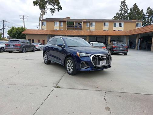 Navarra Blue Metallic 2022 Audi Q3 45 S line Premium