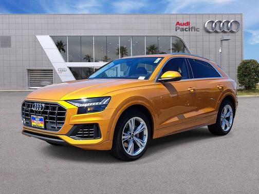 Dragon Orange Metallic 2022 Audi Q8 55 Prestige