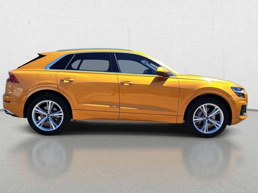 Dragon Orange Metallic 2022 Audi Q8 55 Prestige