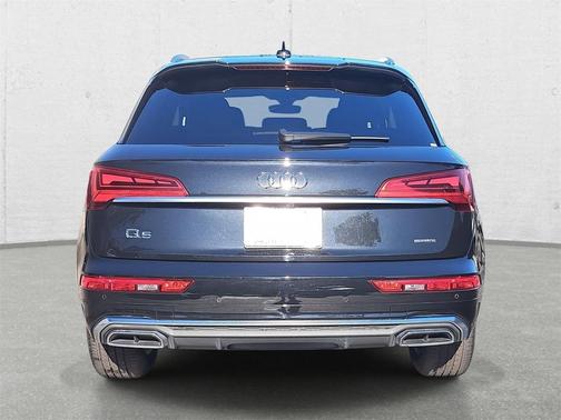 2023 Audi Q5 45 S line Premium