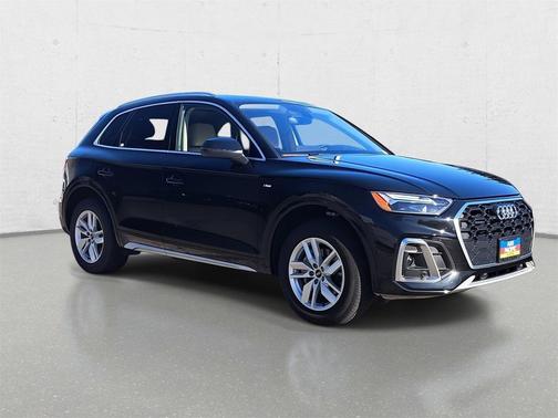 2023 Audi Q5 45 S line Premium