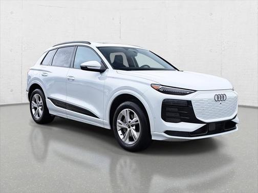 2025 Audi Q6 e-tron Premium Plus