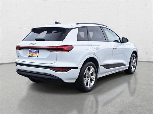 2025 Audi Q6 e-tron Premium Plus