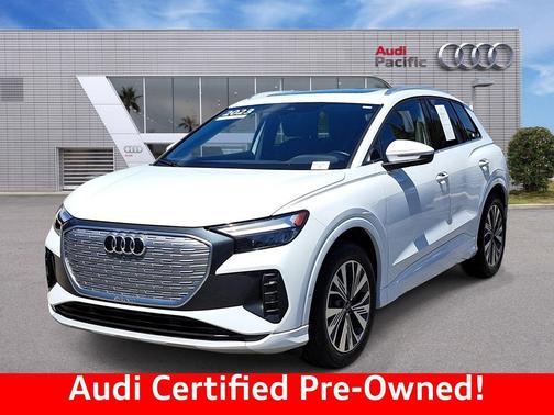 Glacier White Metallic 2023 Audi Q4 e-tron Premium Plus 40 RWD