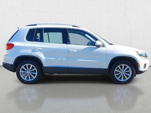Pure White 2017 Volkswagen Tiguan 2.0T Wolfsburg Edition