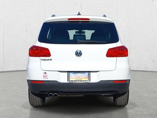 Pure White 2017 Volkswagen Tiguan 2.0T Wolfsburg Edition
