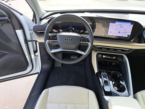 Glacier White Metallic 2025 Audi Q5 Premium TFSI quattro S tronic