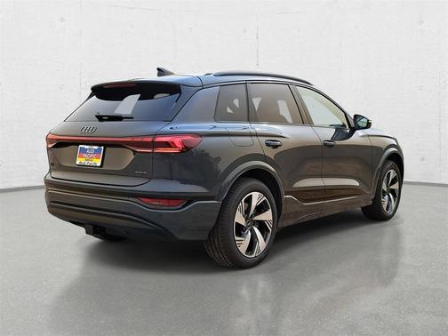 2025 Audi Q6 e-tron Premium Plus quattro