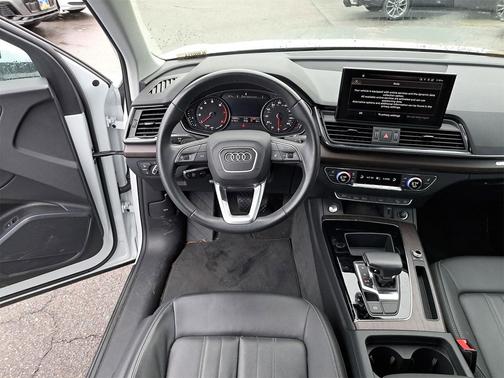 2023 Audi Q5 40 Premium