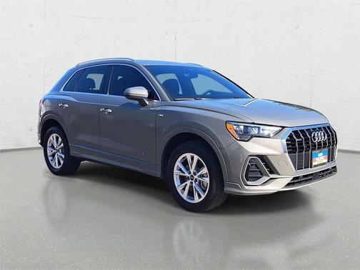 2022 Audi Q3 45 S line Premium