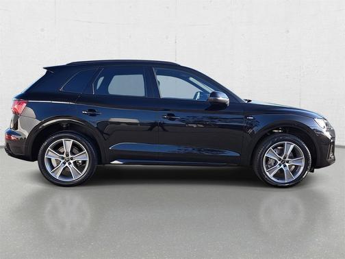 2025 Audi Q5 45 S line Premium