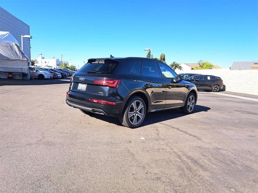 2025 Audi Q5 45 S line Premium