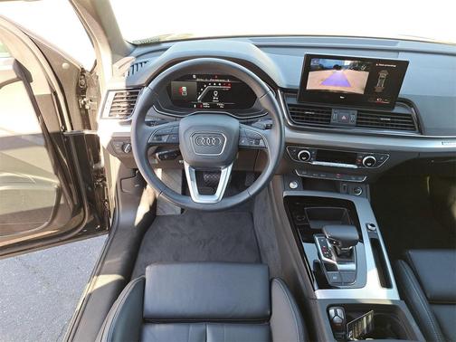 2025 Audi Q5 45 S line Premium