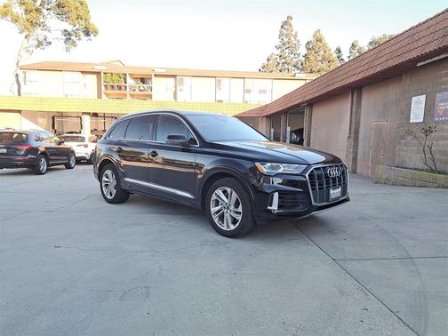 2022 Audi Q7 55 Premium Plus