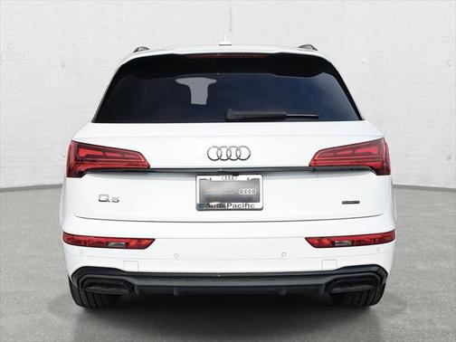 2025 Audi Q5 45 S line Premium
