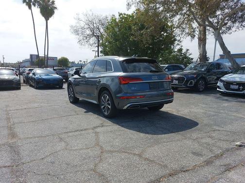 Daytona Gray Pearl Effect 2022 Audi Q5 45 S line Prestige