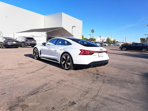 2024 Audi e-tron GT Prestige quattro