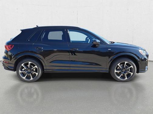 2025 Audi Q3 45 S line Premium Plus