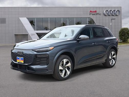 2025 Audi Q6 e-tron Premium Plus quattro