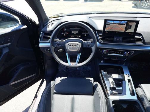 Mythos Black Metallic 2025 Audi Q5 45 S line Premium Plus