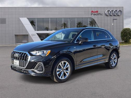 2022 Audi Q3 45 S line Premium