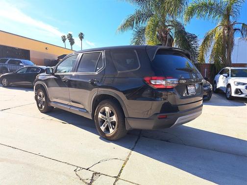 2023 Honda Pilot 2WD EX-L 8 Passenger