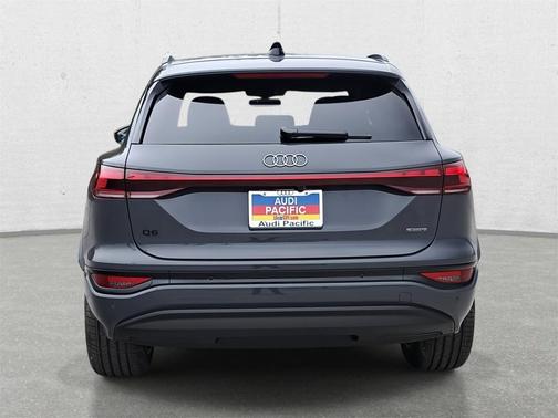 2025 Audi Q6 e-tron Premium Plus quattro