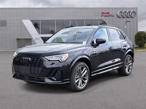 2025 Audi Q3 Premium 45 TFSI S line quattro Tiptronic