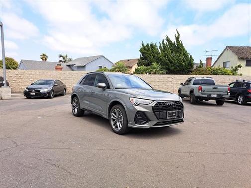 2024 Audi Q3 Premium 45 TFSI S line quattro Tiptronic
