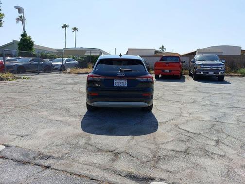 Mythos Black Metallic 2023 Audi Q4 e-tron Premium Plus 40 RWD