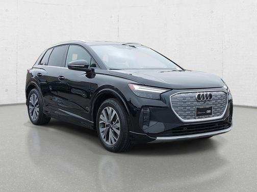 Mythos Black Metallic 2023 Audi Q4 e-tron Premium Plus 40 RWD