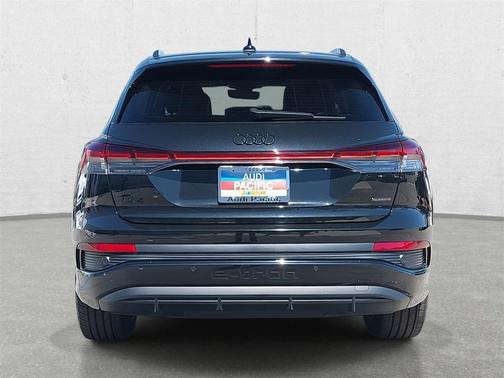 2024 Audi Q4 e-tron Premium Plus 55 quattro