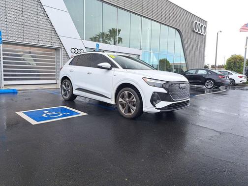 2024 Audi Q4 e-tron Premium Plus 50 quattro