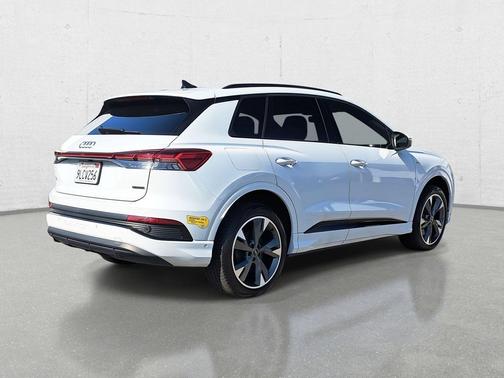 2024 Audi Q4 e-tron Premium Plus 50 quattro