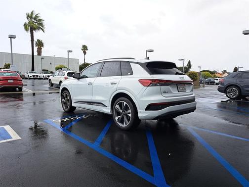 2024 Audi Q4 e-tron Premium Plus 50 quattro