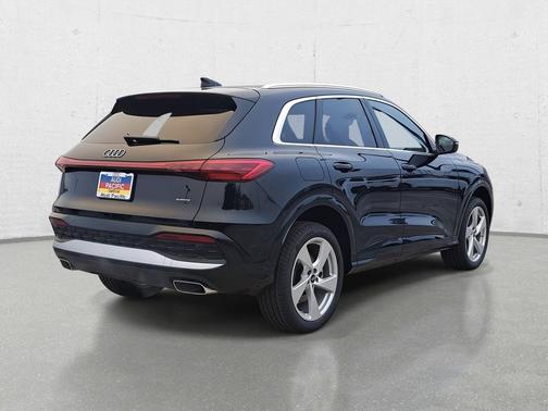 2025 Audi Q5 Premium Plus TFSI quattro S tronic